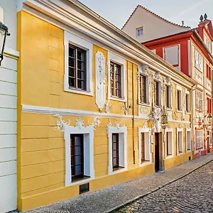  Bed & Breakfast Beerland Chateaux - U Zlate Hrusky / At Golden Pear Czech Republic